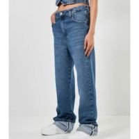 calça jeans cintura baixa barra dobrada