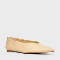 Sapatilha Timeless Bico Fino Couro Amarelo Manteiga