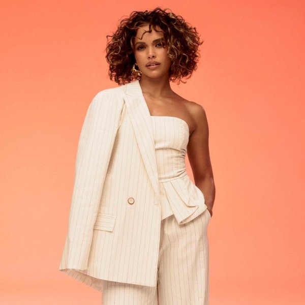 Flor de Lis lança coleção inspirada no poder feminino