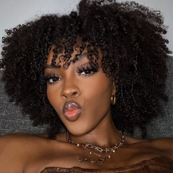 Melhor óleo para cabelo crespo: 8 opções e como usar cada uma delas