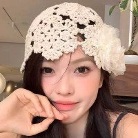 Touca de Crochê Lace-Flower Doce - Boné Tricotado à Mão para Mulheres, Chap