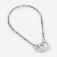 Colar Curto em Metal com Correntaria e Pingentes Geométricos Prata