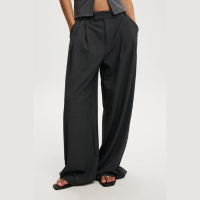 Calça - Izzy Pleated Suiting Pant