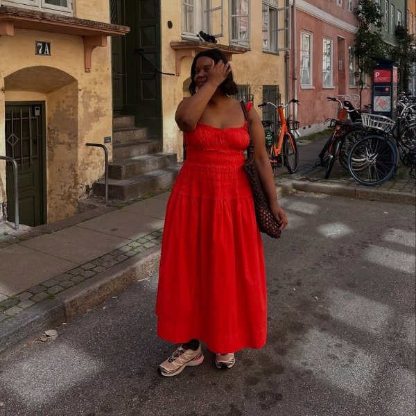 Essa fashionista me ensinou como usar vestido longo o ano todo