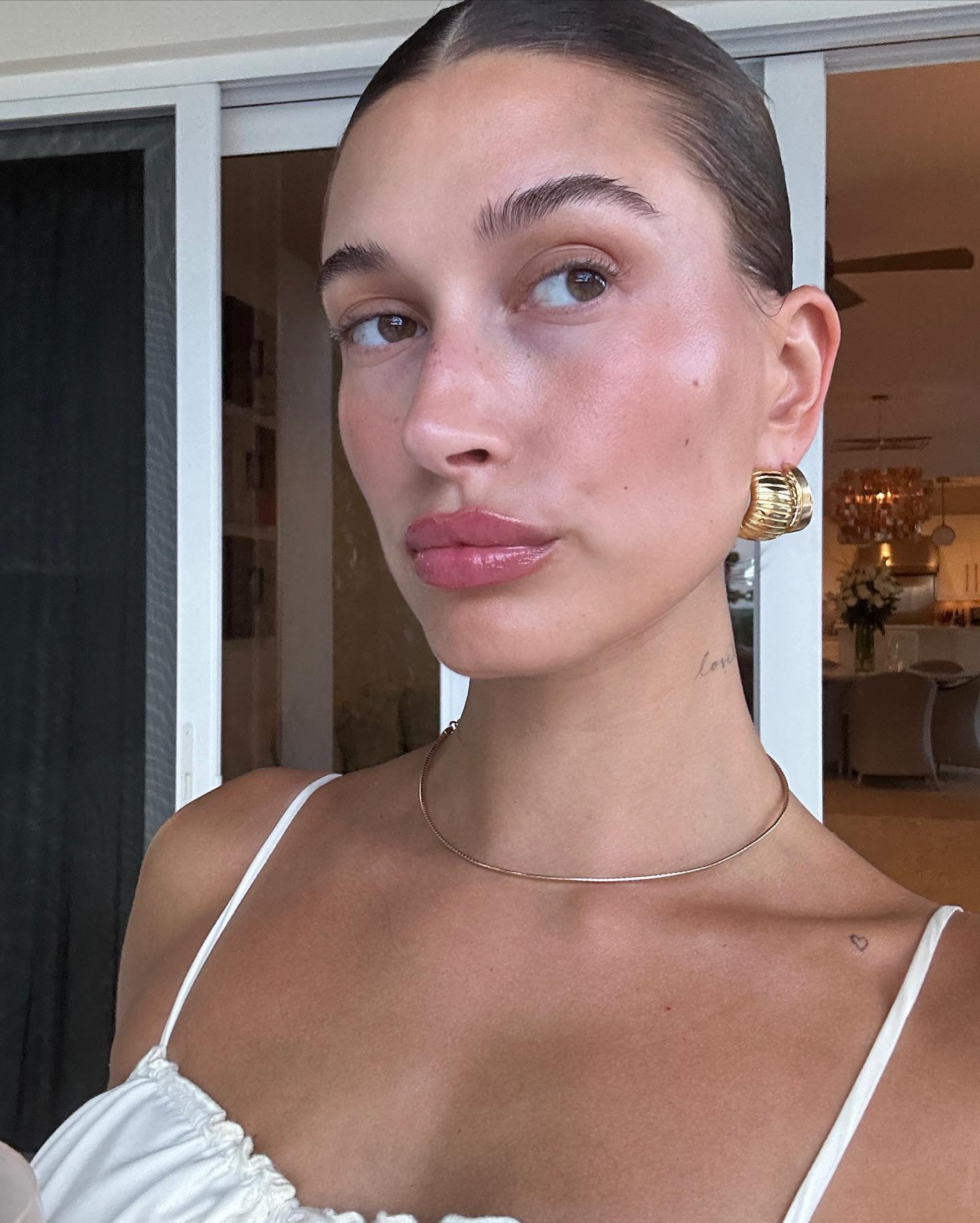 Hailey Bieber