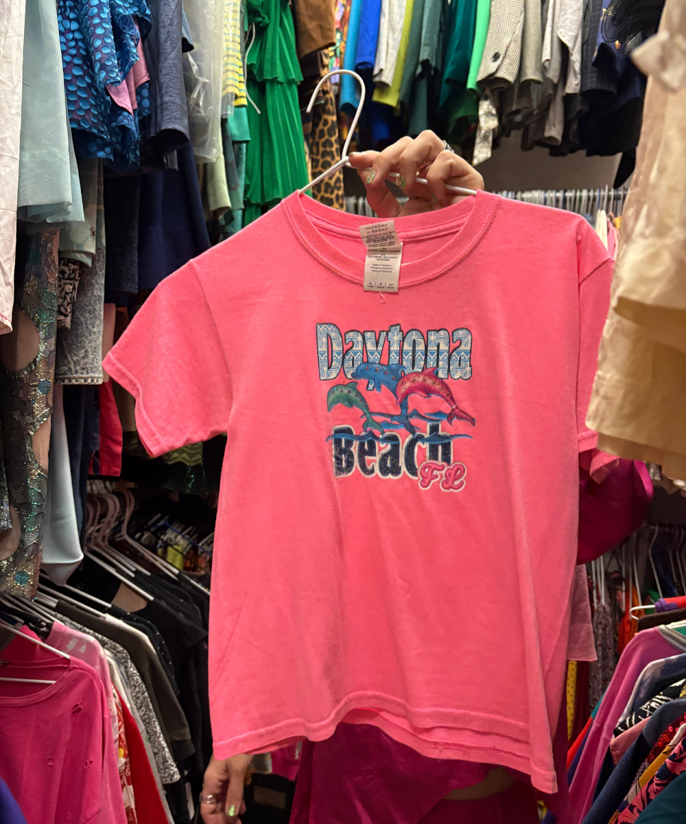 Camiseta rosa com estampa 