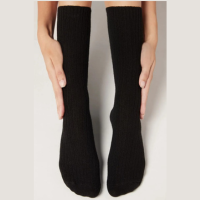 Meia Curta Canelada Em Lã e Cashmere - Preto