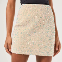 saia de veludo com paetê brilhoso