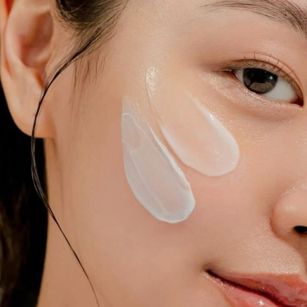 Os 10 melhores hidratantes para pele oleosa e acneica até 200 reais