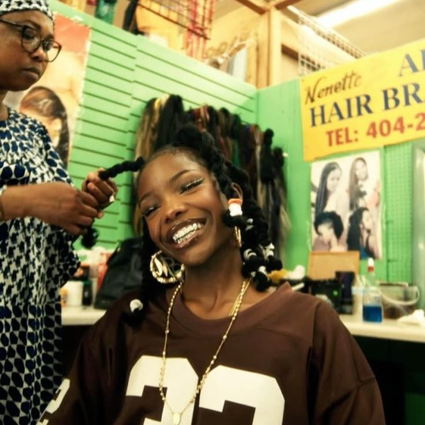 O papel dos salões afro como espaços de afeto entre mulheres negras