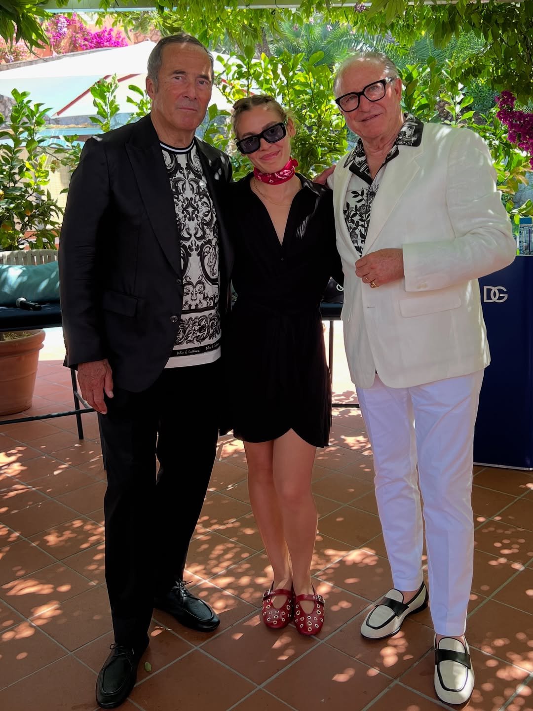 Olivier Cresp, Isabella Aredes e Alberto Morillas em capri para a comemoração de 25 anos de light blue.