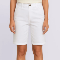 Bermuda Sarja Feminina Reta com Bolsos Branca