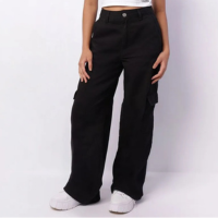 Calça Feminina Sarja Wide Leg Bolsos Cargo Preta