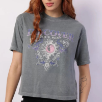 Camiseta Feminina Manga Curta Estampa Discover Cinza