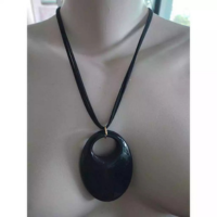 Colar Cordao Feminino em resina