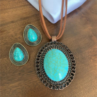 Conjunto colar em couro e brincos feminino