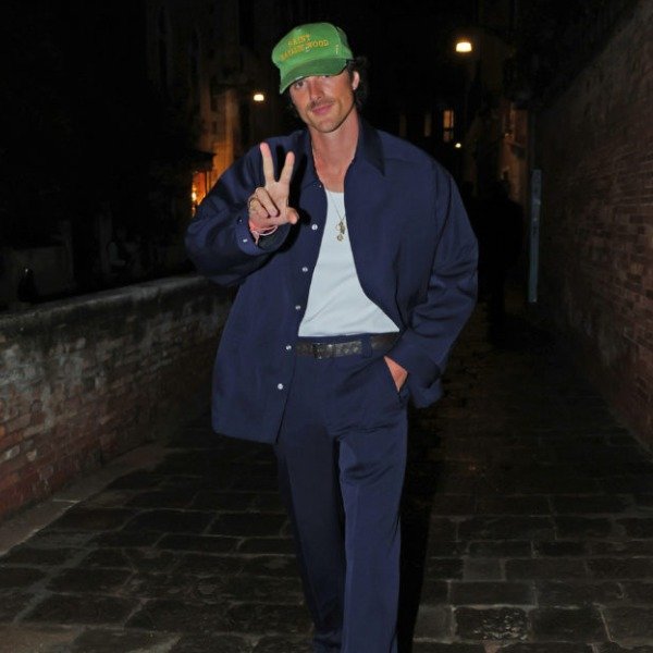 Prada, bolsas e bonés: Jacob Elordi tem os melhores looks de street style