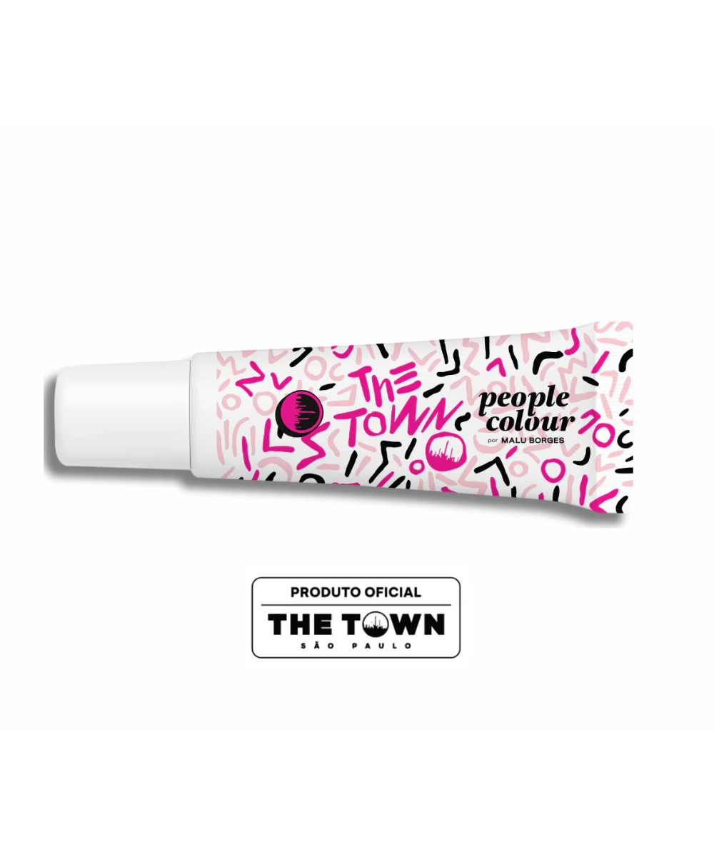 Gloss exclusivo para o The Town com design colorido e texto