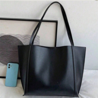 Kit Bolsa Sacola Tote Grande Minimalista com Bolsa Necessaire Interna Preta