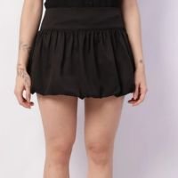 Short Saia Feminina Balonê com Zíper Preta