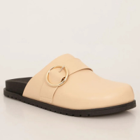 Mule Feminino Com Fivela Bege