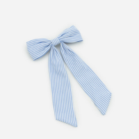 Presilha de Cabelo com Forma de Laço Listrado AzulBranco