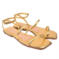 Sandalia rasteira feminina kamarine tira baulada dourada