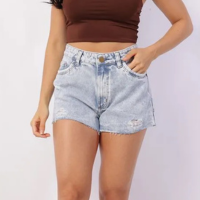 Short Jeans Feminino Curto Barra Desfiada com Puídos Azul