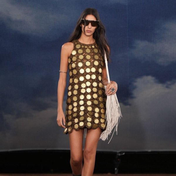 As principais tendências de primavera-verão da London Fashion Week SS26