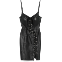 Vestido de couro com aplicação de piercing