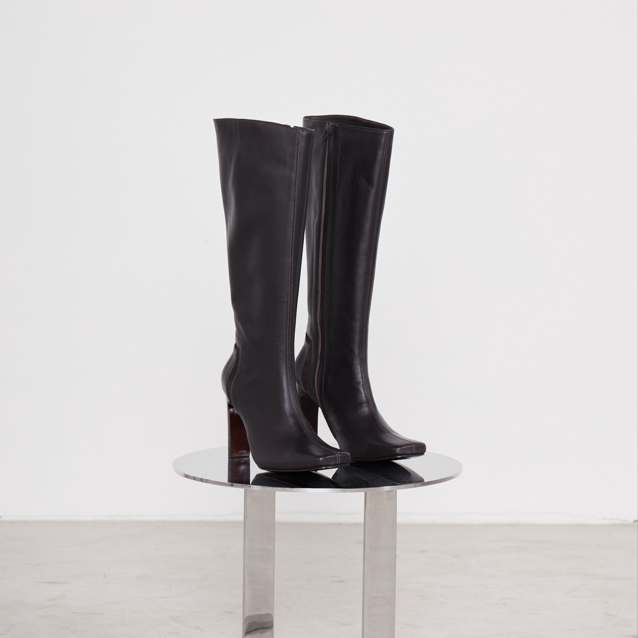 Os novos sapatos da Mondepars, marca de Sasha