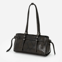 Bolsa Shoulder Média com Textura Snake e Detalhes de Tachas Verde Escuro