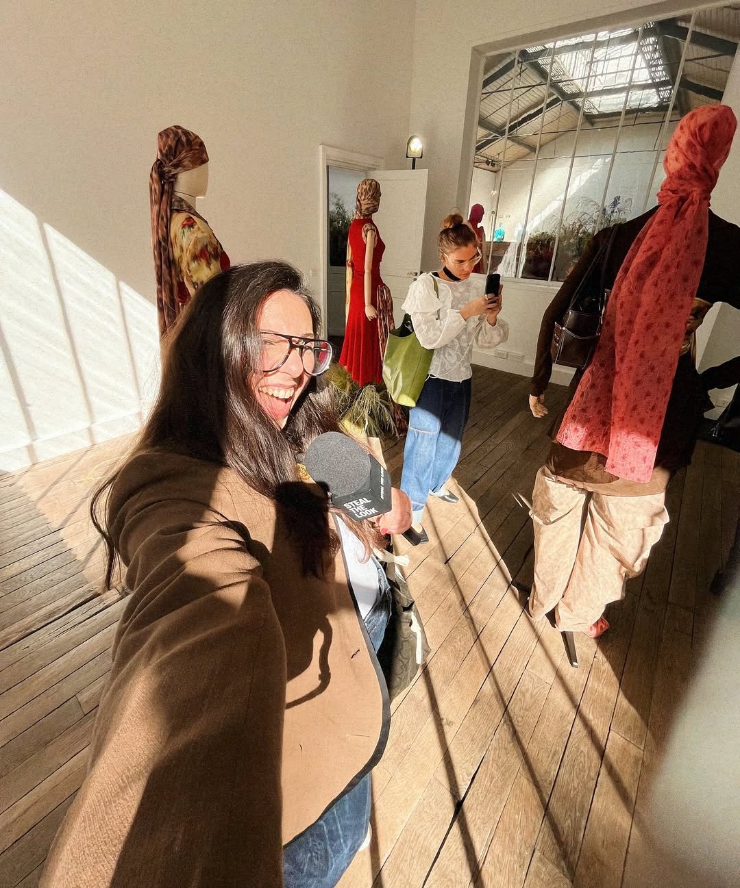 diferença entre presentation e desfile no Paris Fashion Week