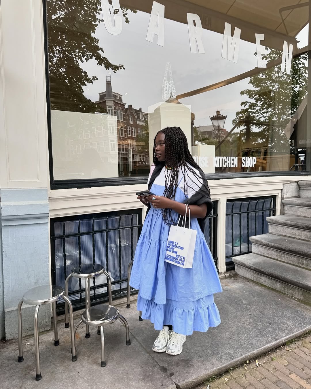 Look com tênis branco