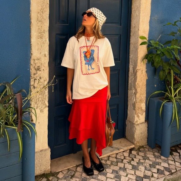 Esses 8 looks estilosos com saia são ótimos para você usar no verão!