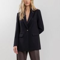 Blazer Alongado Em Alfaiataria Com Lapelas Frontais