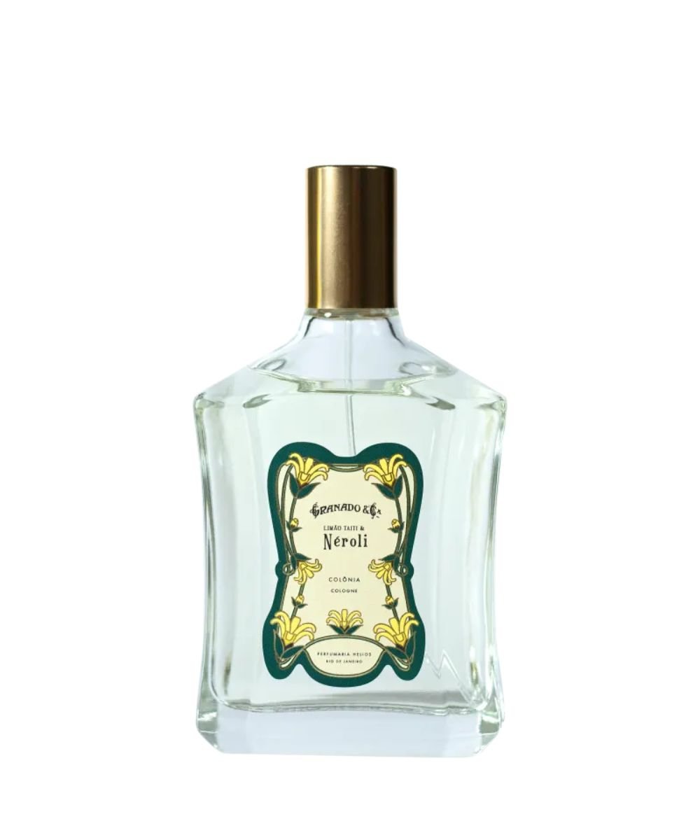 Frasco de colônia com rótulo decorado, ideal para perfumes refrescantes de verão.