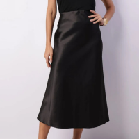 Saia Feminina Midi Acetinada Preta