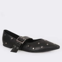 Sapatilha Feminina Bico Fino Com Tachas Preta