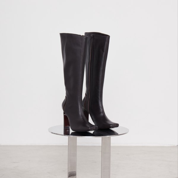 Os novos sapatos da Mondepars, marca de Sasha