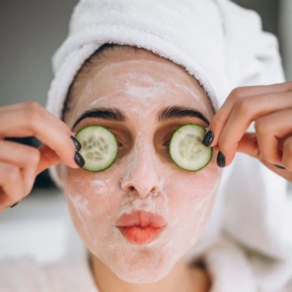 Pepino no rosto: 6 receitas para você aproveitar todos os benefícios