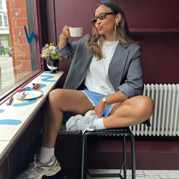 Look com tênis branco: 7 dicas para usar o sapato em qualquer ocasião