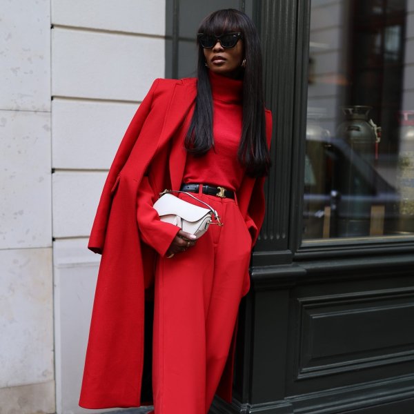 Looks coloridos para trabalhar: como adicionar cor com elegância