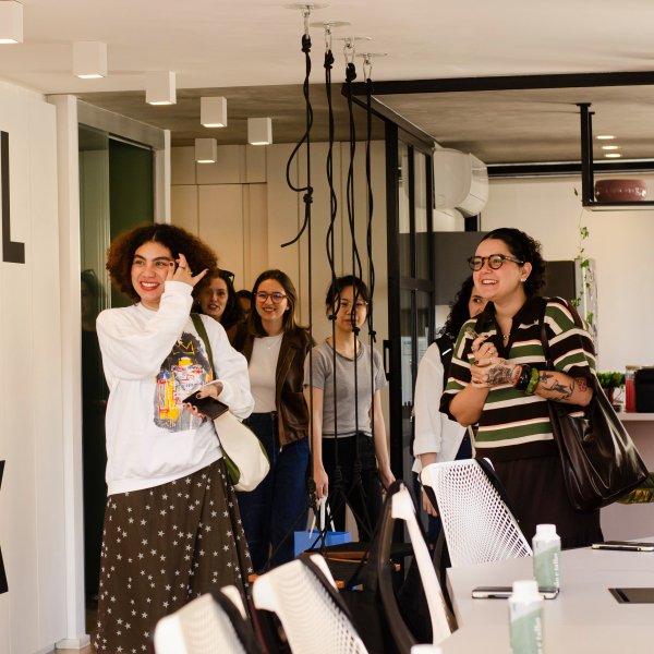 Networking feminino: como impulsionar seu futuro profissional conhecendo pessoas