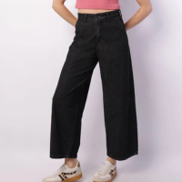 Calça Jeans Feminina Pantacourt Vizzy Preta