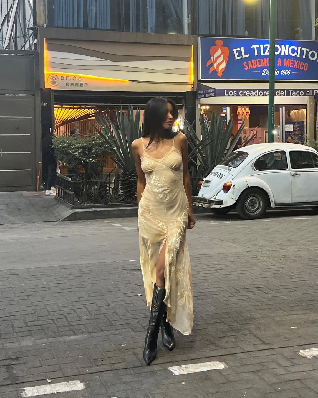 look com estética de piratas