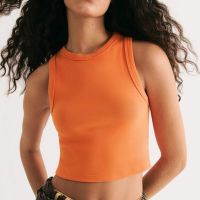 regata feminina cropped decote halter neck em ribana canelada - laranja