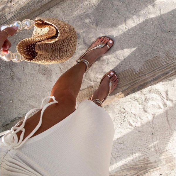 Modelos de rasteirinha dourada para usar nas festas (e no resto do ano)