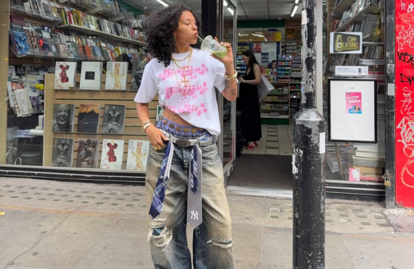 STEAL THE LOOK - TENDÊNCIAS - O seu guia infalível das calças jeans tendência de 2026