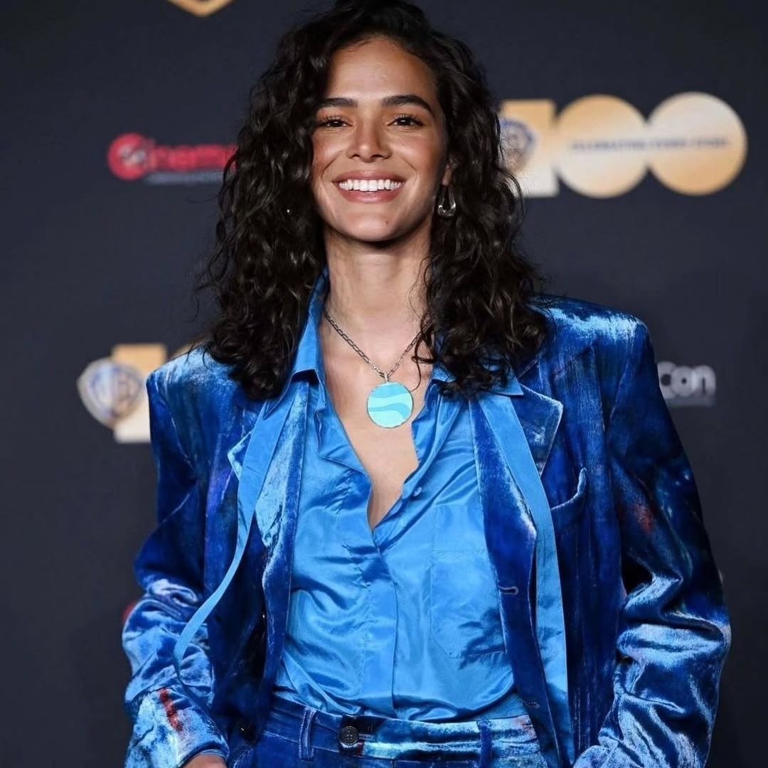 Bruna Marquezine aposta em extensões para mudar o visual